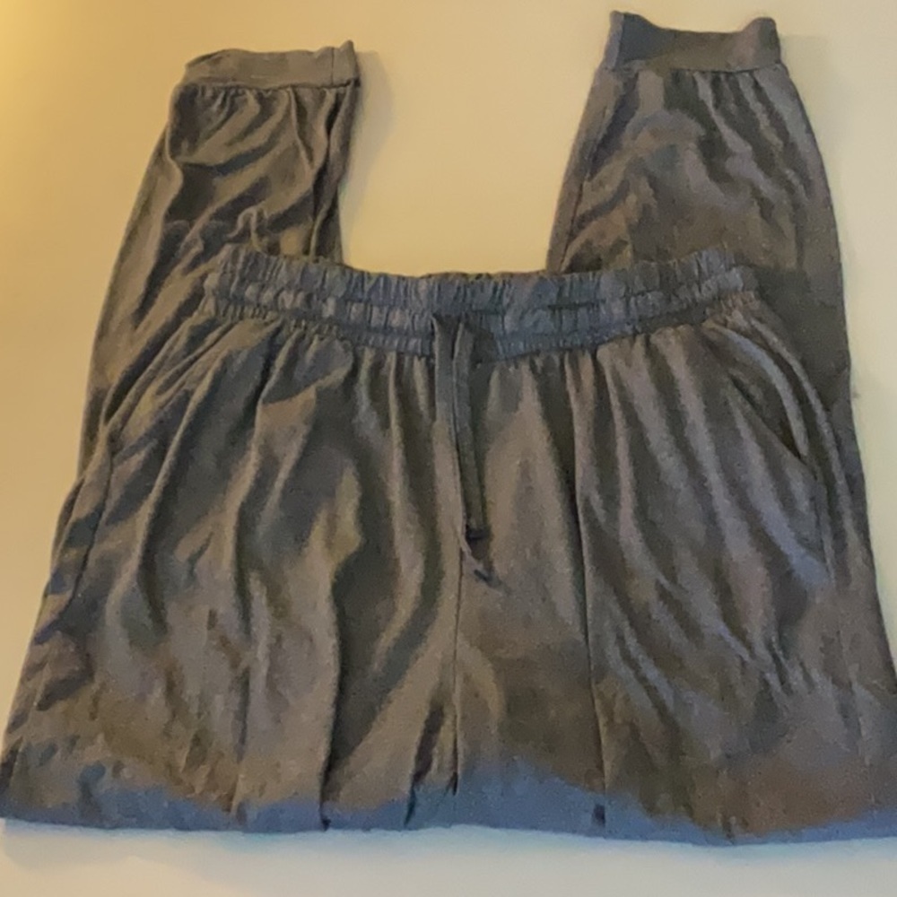 EUC woman’s LOVE STREAK joggers